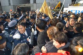 (3)Police raid Chongryon HQ over alleged embezzlement